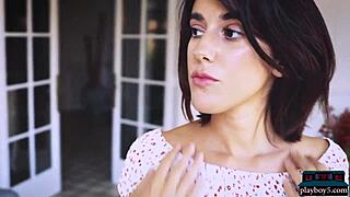 Hey, wanna watch Jana Bubu strip solo?