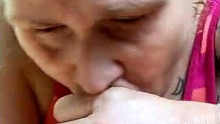 Flirtujúci SW pár miluje natáčanie fúkania v verejných autách