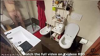 i spyed on this guy in the shower masturbaating, it was so hot