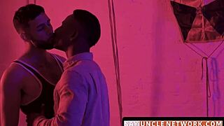 Sayunclenetwork Com - Interracial Dynamics Unfold as Black Hunk Dominates in Muscular Encounter.