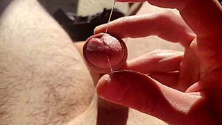 Solo pleasure with natural light: Edging to new heights