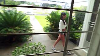 Het flette-teen 18+ Brittany Bliss går på date, får hard kuk i missionary, gagger og tar ansikts-cumshot