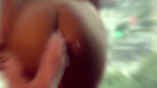 Clima ESQUENTOU com amiguinha na casa de swing CHAMAMOS o dotado para ENTRAR na cabine e COMER nós duas - bia martins