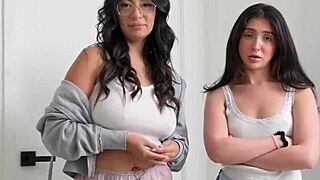 의붓언니 제인 와일드랑 BFF 카미가 레브 자위 영상 찍음