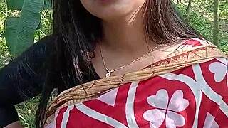 Hot housewife from Bengal in XXX porn story