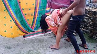 desi bhabi outdoor sex on webcam