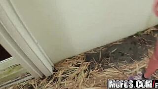 mofos - i know that girl - brooke wylde sneaks for pov dick sucking in bath