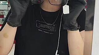 Colombian girlfriend and friend share young amateur moments in spanish