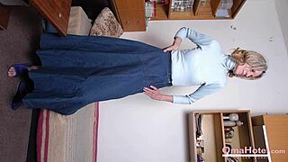 Já, uh, nemůžu přestat koukat na ty zralé dámy, jak ukazují slideshows