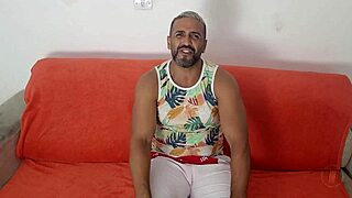 i'm loving this milf threesome with beatriz sampaio and belinha baracho