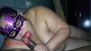 puta safada sentando no meu p� com o cu