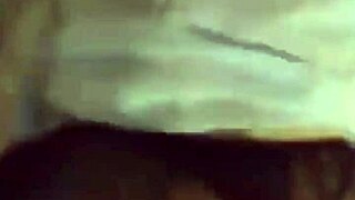 青藤妹妹 mature asian beauty eagerly rides a big monster cock barefoot in close-up 😍