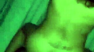 soy una zorrita buscando vergas ricas para coger rico