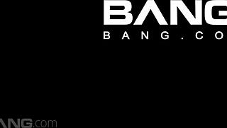 Veronica Avluv激烈会话大开阴户狂喷水