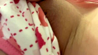 BENİ SİKECEK KİMSE YOK AMA BÜYÜK BİR SİK İSTİYORUM