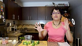 quick pasta in 2 minutes before henry and veronika's blowjob