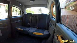 Athletic babe gets fucked in the back of taxi
