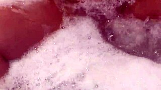 Watch her move that big ass in the jacuzzi to orgasm!