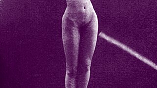 Adoro essas bissexuais vitorianas vintage com bucetas peludas