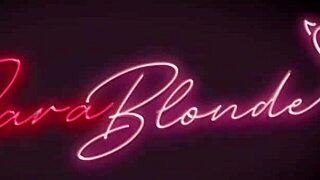 Vecina puta se folla a hombre casado mientras toma el sol junto a la piscina - sara blonde, so naughty! 😏🌞