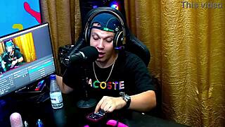 Andressa Sanchez dráždi Ruana svojou ritou v priesvitnej červenej spodnej bielizni