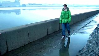 Casual teen sex with blowjob deepthroat gagging and cumshot