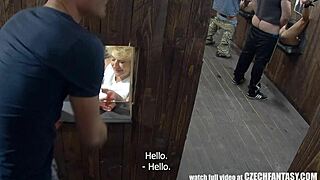 Auf dieser wilden Party landen Amateure im besten Fantasy-Glory-Hole-Banging