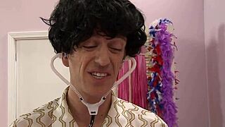 Ah, Ben Çok Yaramaz Şişman Transseksüel'im, Biliyor Musun?