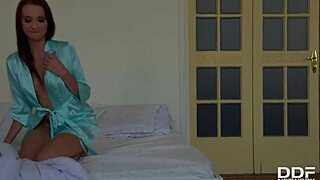 chelsy and crystal swap cum in rough threesome!