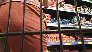 I saw this cute brazilian latina in the market, took the married guy to the depo and she gave her pussy, oh man!