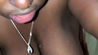 Did Nookiescookie really suck both dicks at once in double action?