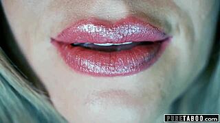 Scarlit Scandal cheats and bangs delivery guy during pandemic