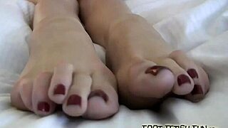 Suck My Perfectly Pedicured Toes While I Jerk Off