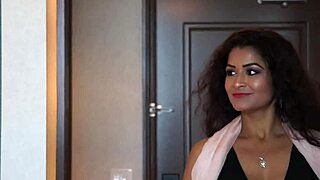 Desi Dhabi Teases with Sensual Moves for Boyfriend Maya in MMS