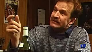 Elodie Chérie, Belle Brune Rebelle, Baisée Sauvagement dans la Remise avec Ses Gros Seins.