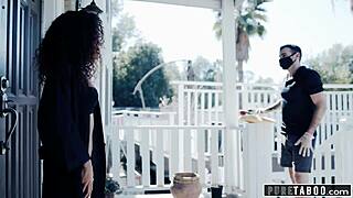 Scarlit Scandal cheats and bangs delivery guy during pandemic