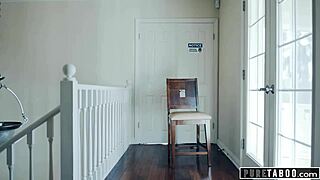 Scarlit Scandal cheats and bangs delivery guy during pandemic