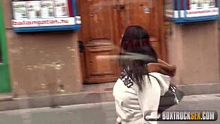 Beautiful Simony Diamond sucks a big cock while cheating 😏