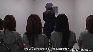 哇，javgate.com曝光日本女囚的监狱搜身！第二部群P统治超狂野！