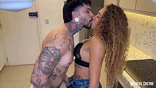 Bruninha's kitchen encounter: a steamy mix of sex and food