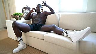 i'm obsessed with niykee cruz, that bad-ass chick riding hard with her huge assets.