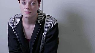 porta quella teen 18+ flirtante al manicomio del culo per terapia anale dura