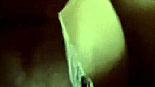 Aluna Novinha Aprendendo A Mamar Com O Professor No Escuridão Do Netflix