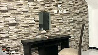 le chupe la polla y despues la meti en mi apretado coño para despues salir con mis amigas