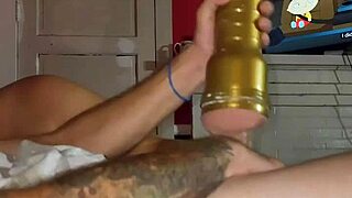 Wife masterbates pounded filled with monster cock