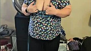 Bbw dances to milkshake in anime style