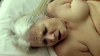 Man, this hot milf takes it deep in the ass!