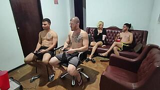 i thought it was just video games, but everyone ended up bareback in the resenha