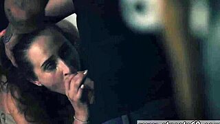 दो हॉर्नी ट्विंक्स लड़ते और गांड चोदते हैं