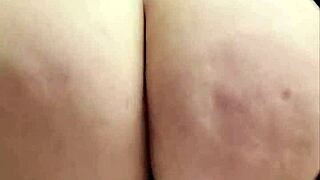 lil-ryda rides her favorite toy with thick ass